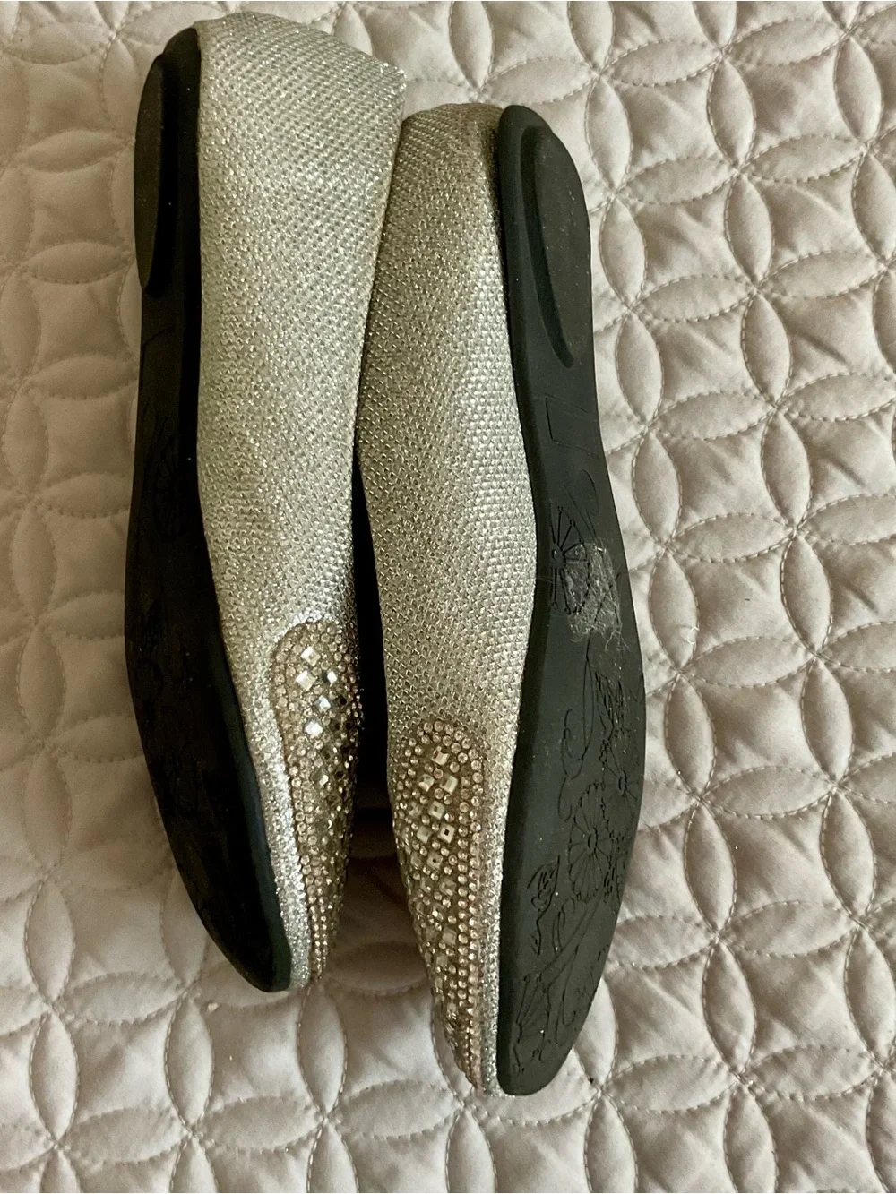Lucita Silver Sequin Ballerina Flats Size 6.5 in Box